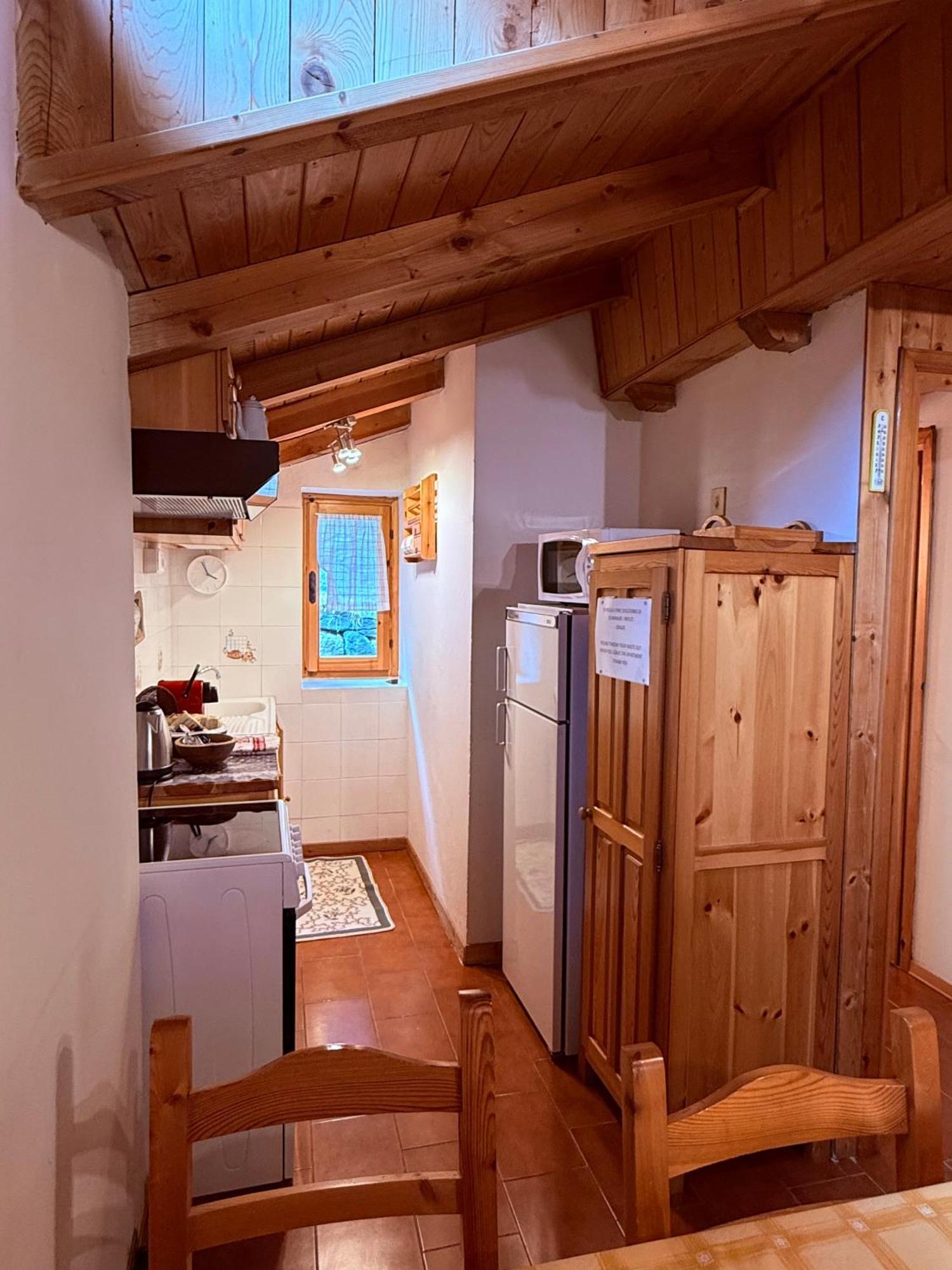 Casa Vacanze Nora Chamois Exterior foto
